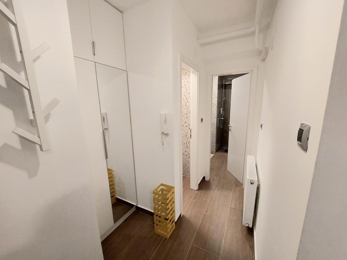 Ozzy Cozy Appartement Zagreb Buitenkant foto