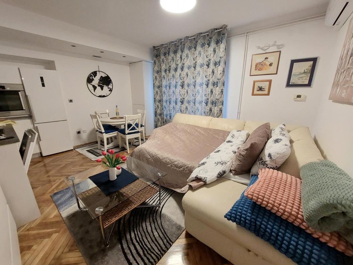 Ozzy Cozy Appartement Zagreb Buitenkant foto